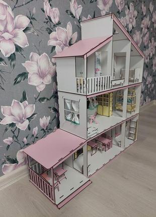 Детский деревянный кукольный самосборный домик коттедж трехэтажный для кукол, 7 комнат, с мебелью и с террасой5 фото