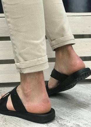 Стильні чоловічі шльопанці чорні шкіряні/шкіра - чоловіче взуття на літо4 фото
