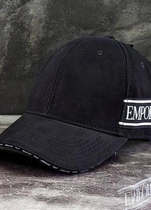 Чёрная кепка emporio armani с вышитым логотипом чорна кепка emporio armani з вишитим лого