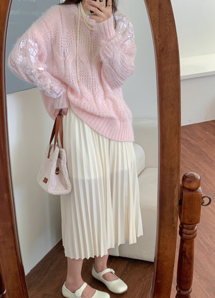 Розовый свитер оверсайз с блестками1 фото