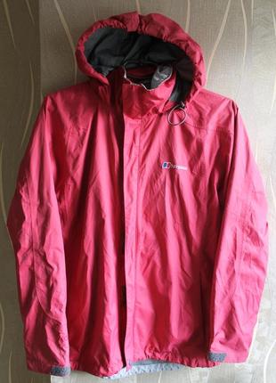 Надежная мембранная курточка в малиновом цвете от классного бренда berghaus1 фото