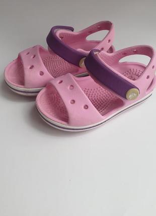 Сандалии crocs