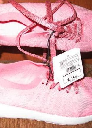 Рожеві блискучі кросівки piazza italia р39 нові бірки