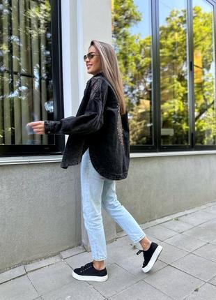 Шикарный джинсовый жакет-куртка с вышивкой