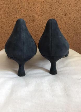 Женские туфельки на каблуке3 фото