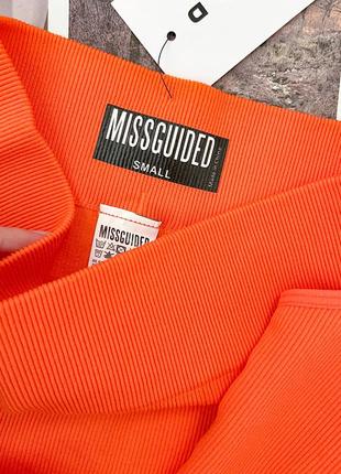 Яркий костюм в рубчик missguided6 фото