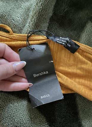 Яскравий кроп топ бралет на бретельках bershka гірчичний розмір s9 фото