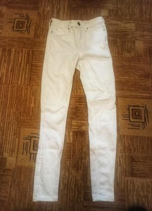 Белые джинсы скини на высокой талии3 фото
