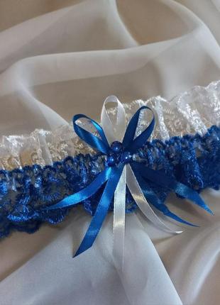Бело-синяя свадебная подвязка невесты3 фото