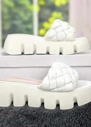 Шльопанці жіночі білі еко-шкіра плетінка на платформі mengfuna 4133