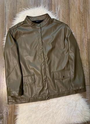 Стильна куртка laura torelli