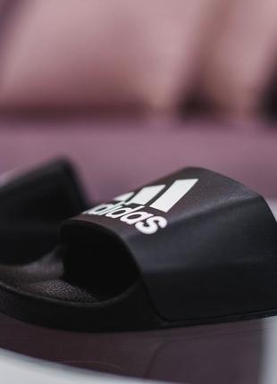 Стильні  чорні чоловічі шльопанці адидас adidas / чоловіче взуття на літо2 фото