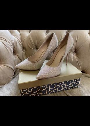 Женские туфли нарядные праздничные свадебные 38 размер на шпильке.