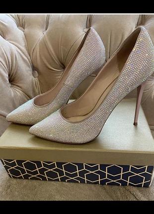 Женские туфли нарядные праздничные свадебные 38 размер на шпильке.