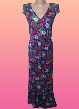 Улюблена віскозна літня трикотажна міді сукня tu/плаття з оборкою розрізом/принт пташки квіти3 фото