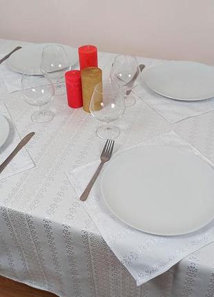Білий тканий столовий набір 220х145 см, + 6 серветок