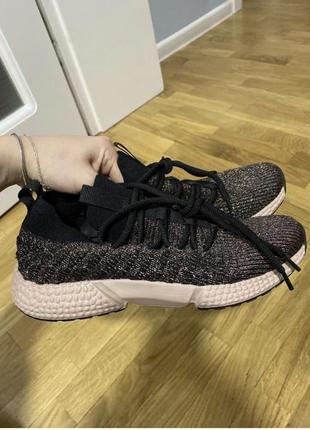 Кросівки bata