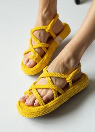 Босоножки плетеные бежевые черные желтые зеленые