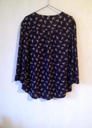 Блуза с удлиненной спинкой принт птицы h&m 18-20 uk3 фото