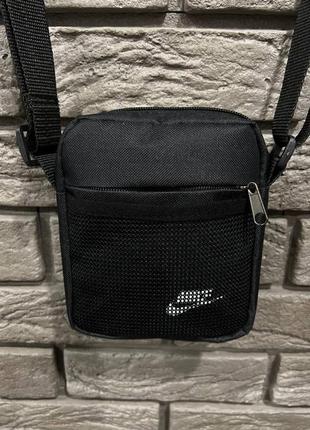 Барсетка чорна міні nike білий логотип
