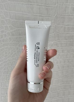 Sisley mattifying moisturizing skin care with tropical resins3 фото