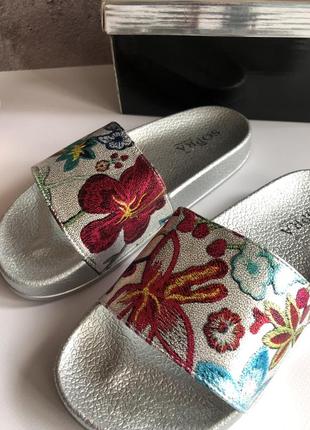 Шлепанцы sopra