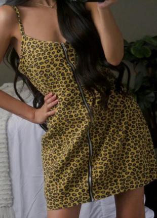 Джинсовое платье boohoo с горчичным желтым леопардом, размер 86 фото
