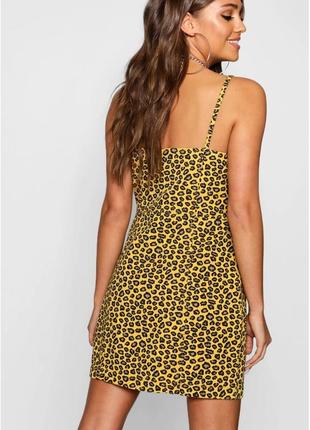 Джинсовое платье boohoo с горчичным желтым леопардом, размер 84 фото