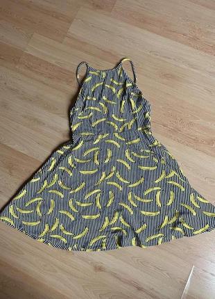 Платье в бананы reserved размер s