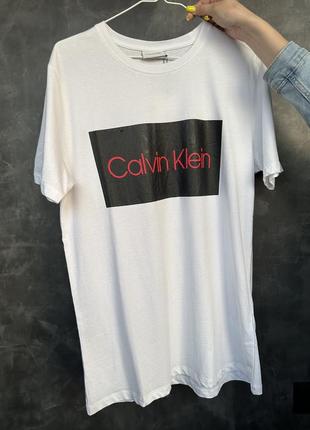 Чоловіча футболка calvin klein білого кольору