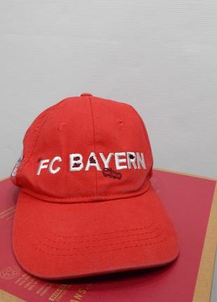 Мужская бейсболка fc bayern р.s-l 113mb б/у  (только в указанном размере, только 1 шт)