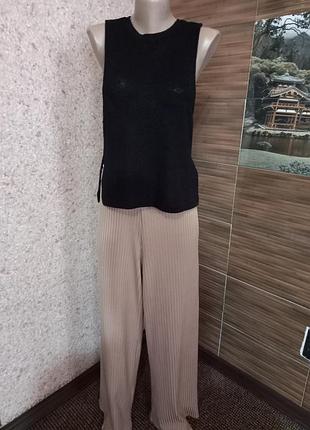 Топ с разрезами по бокам.h&m