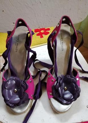 Босоніжки шнурівка