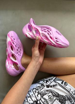 Сандалі, босоніжки, сланці foam runner pink marshmallow