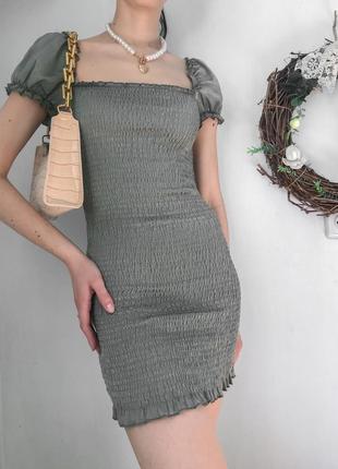 Платье трендовое с квадратным вырезом платья с объемными рукавами резинка по фигуре синтова4 фото
