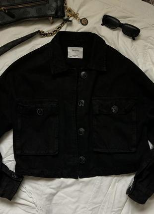 Бомбер bershka