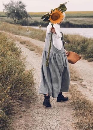 Серый сарафан оверсайз с карманами в стиле бохо из натурального льна4 фото