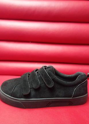 Распродаж магазина женские кеды