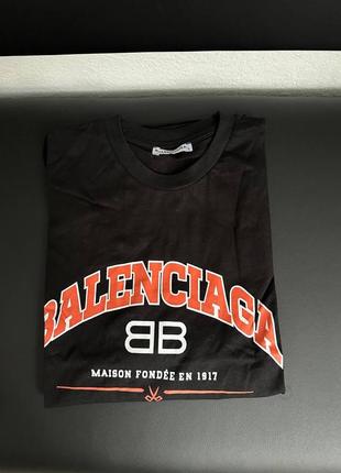 Футболки в стиле balenciaga в трех цветах