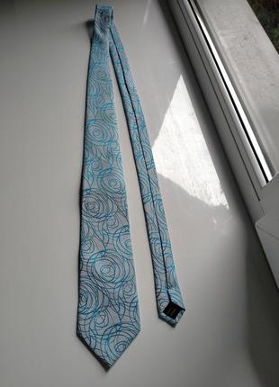 Блакитна краватка галстук з візерунками