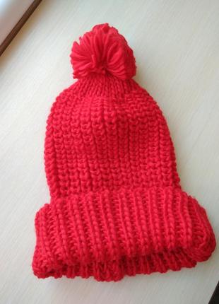 Распродажа шапка вязанная теплая красная с помпоном2 фото