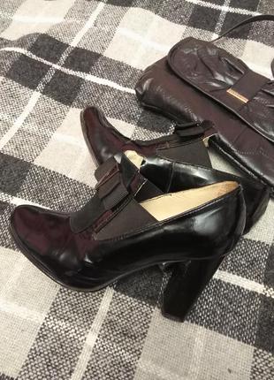 Туфлі класика