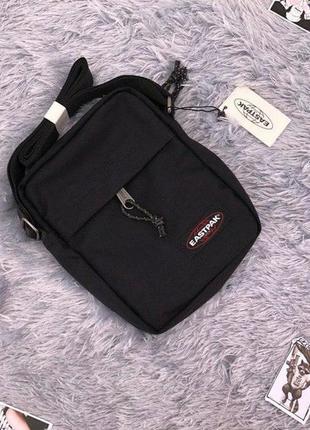 Сумка eastpak messenger black