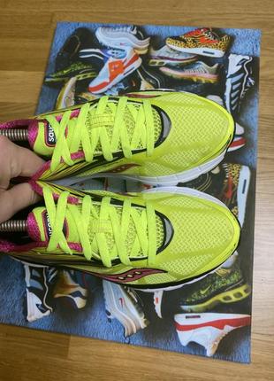 Кроссовки saucony kinvara 4 yellow4 фото