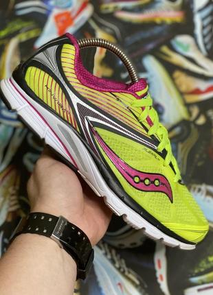 Кроссовки saucony kinvara 4 yellow1 фото