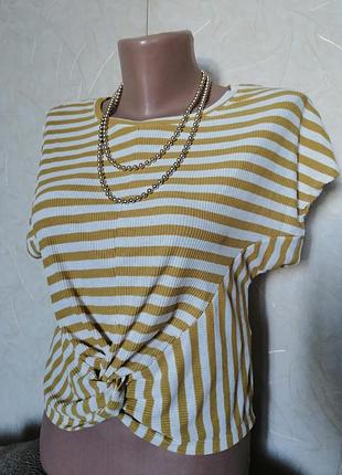 Модная футболка топ