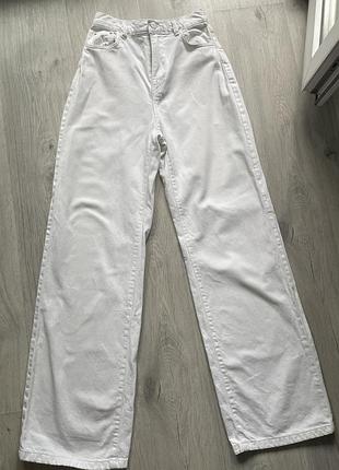 Великолепные белые джинсы bershka