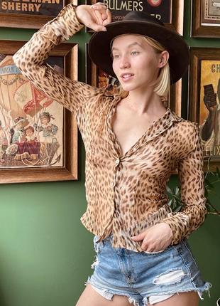 Шелковая рубашка united colors of benetton в анималистическом принте леопард 100% натуральный шелк