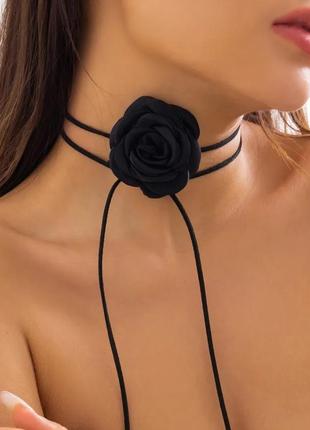 Чокер роза черная на шнурке цветок на шею