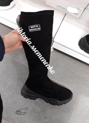 Стильні чорні замшеві осінні спортивні чоботи-панчохи на платформі на товстій підошві6 фото